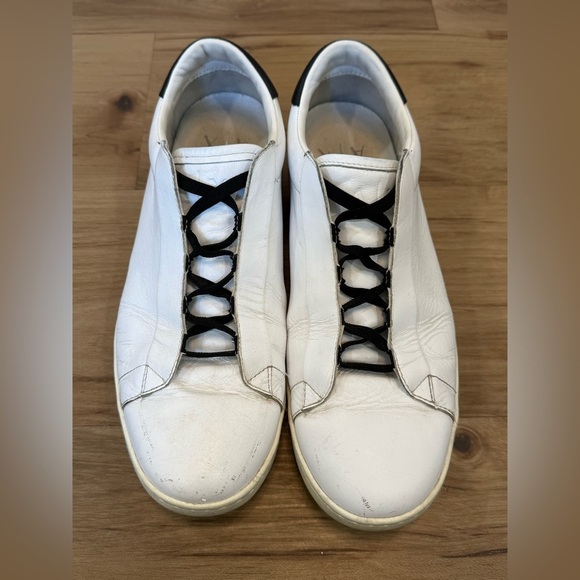 Armani Exchange White Leather Low-Top Sneakers - Picture 5 of 13